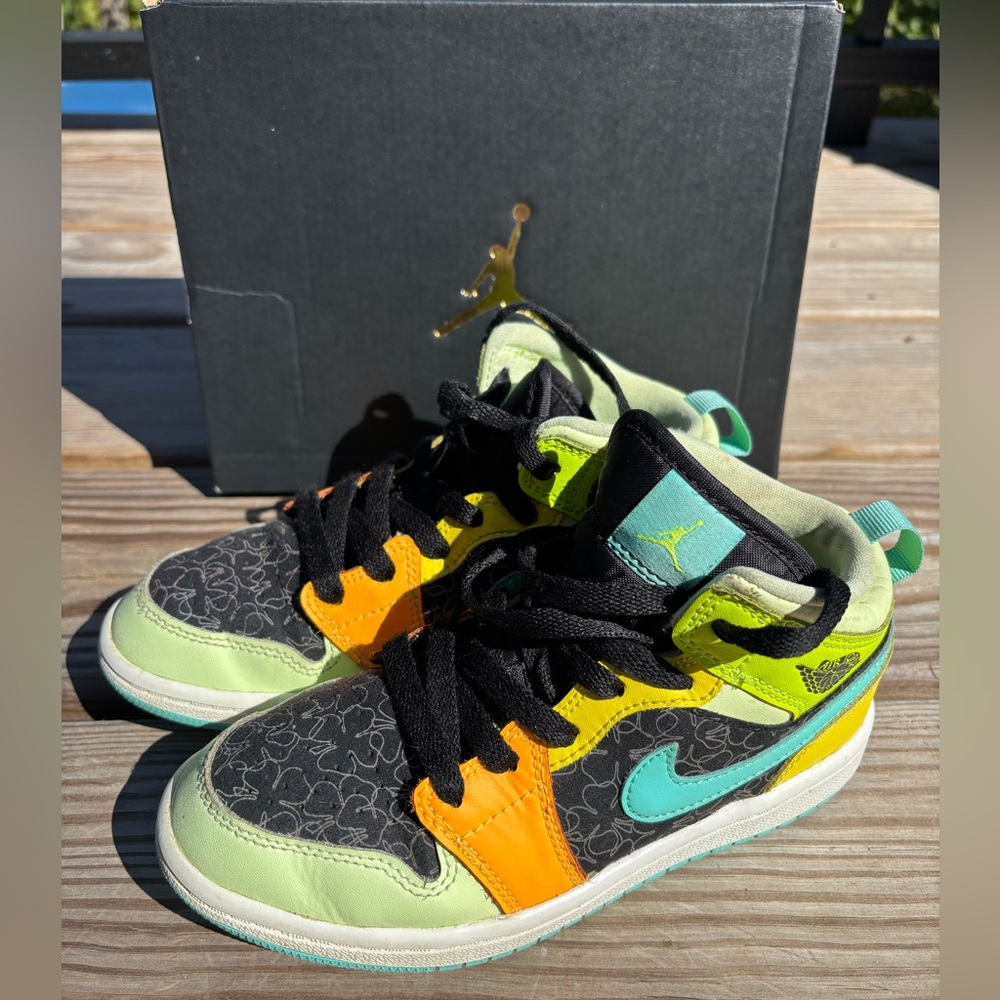 Nike Kids Sneakers - Black, Orange, Green, Blue